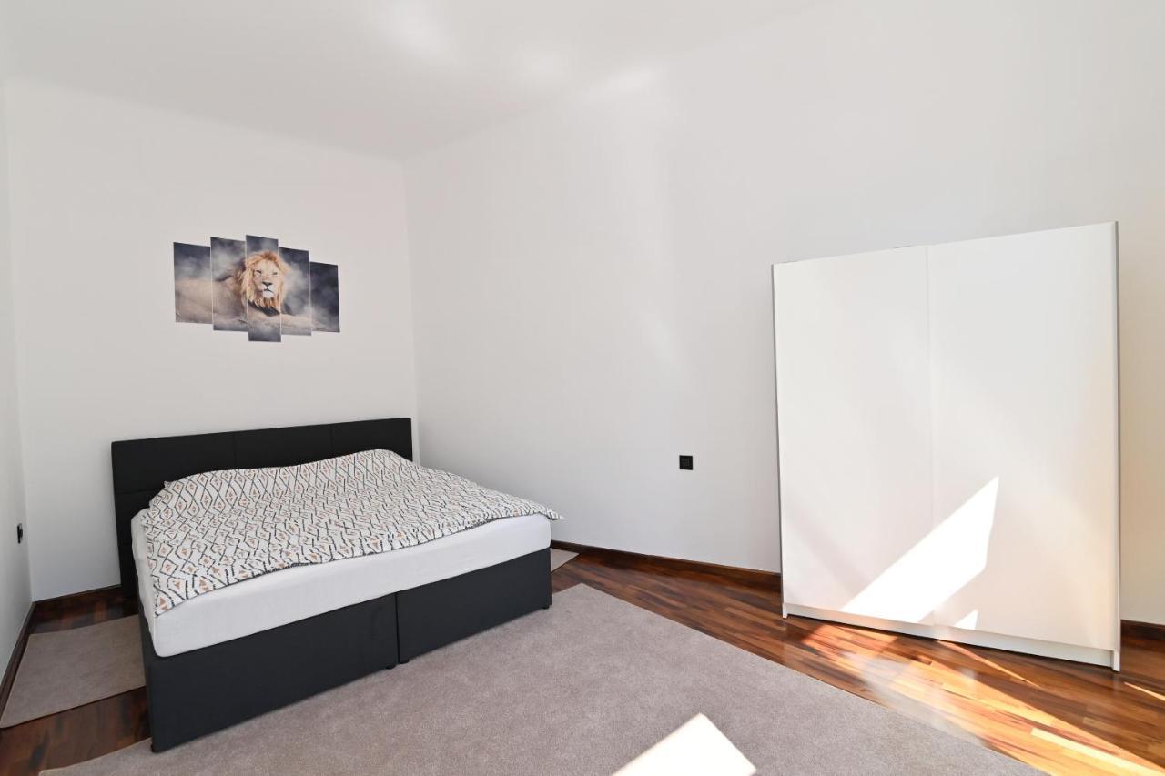Tyson Apartman Rijeka Lägenhet Exteriör bild
